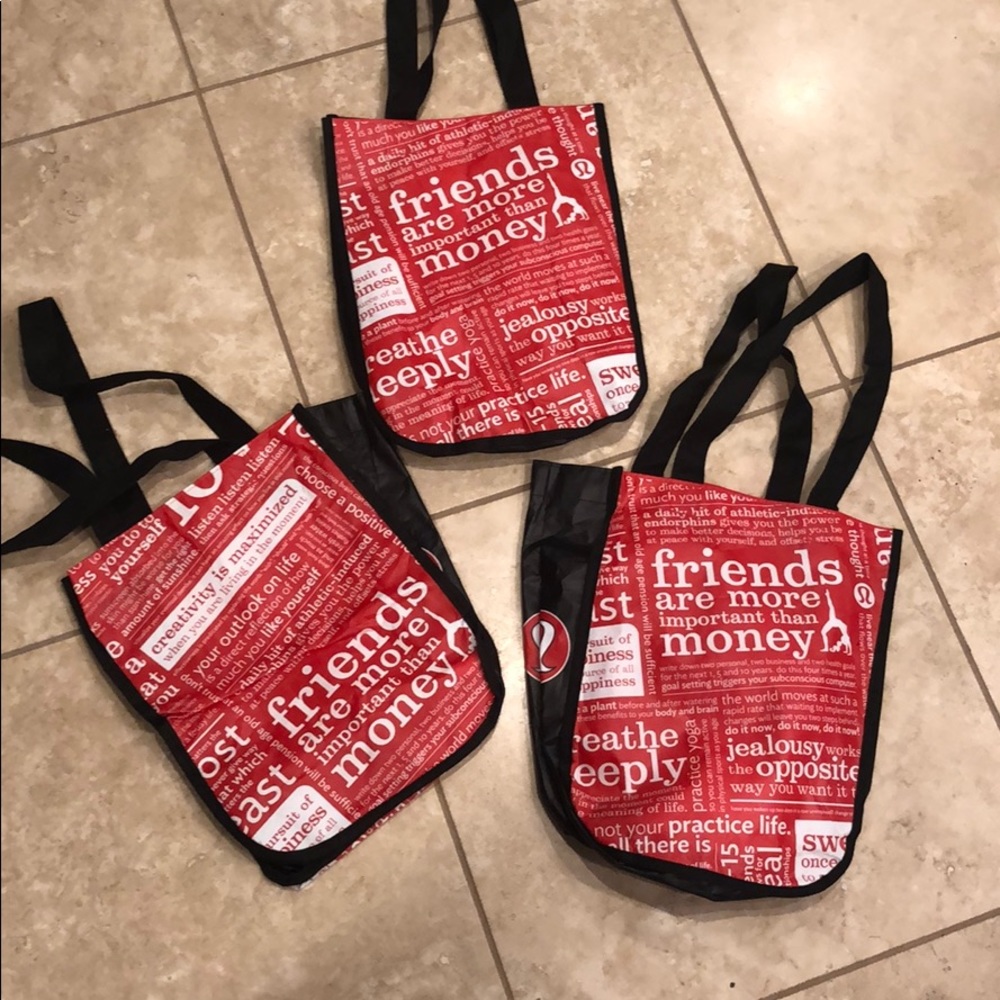 2/20 bundle Lululemon 3 small reusable bags